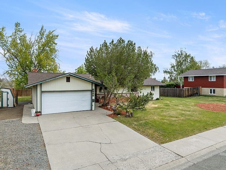 109 Elmwood Ln photo 5