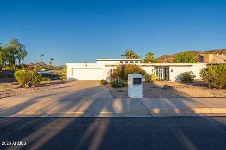 13045 N 8TH Avenue photo 1