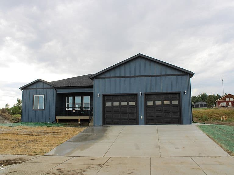 1305 Tara Ln SW photo 1