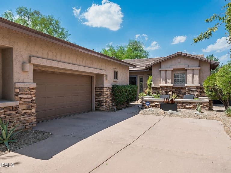 20434 N 95TH Street photo 5