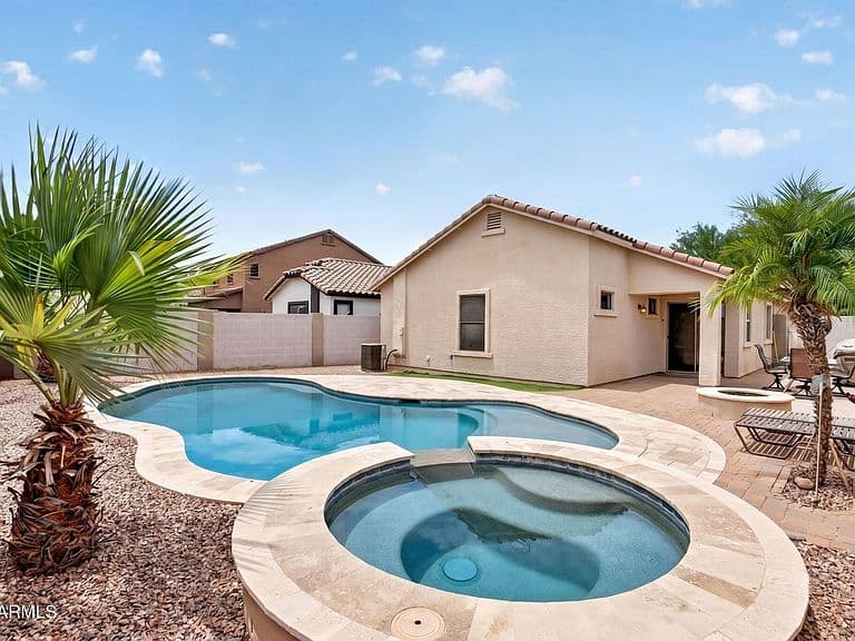 35917 W VELAZQUEZ Drive photo 1