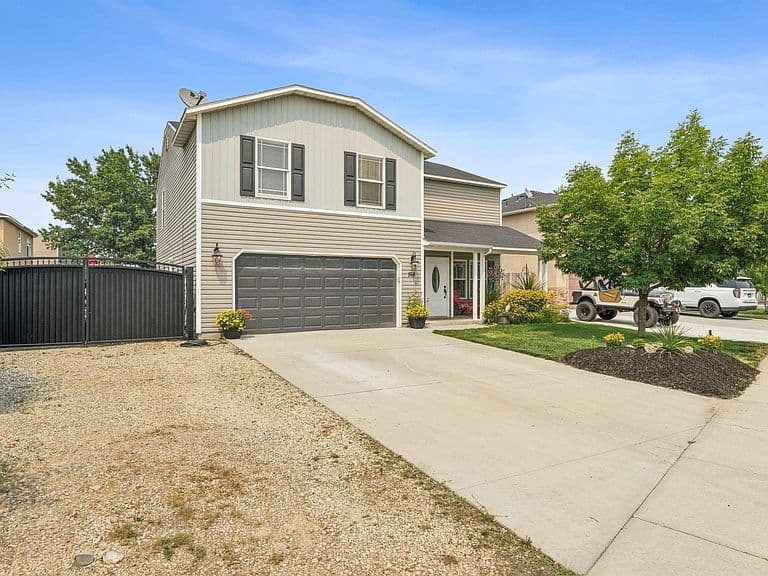 168 E Willow Creek Dr photo 2