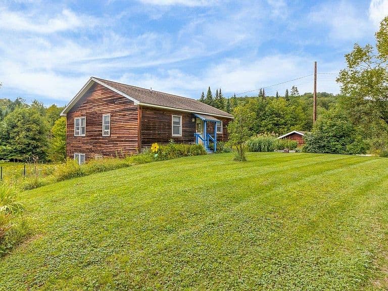 74 Pratt Road photo 1