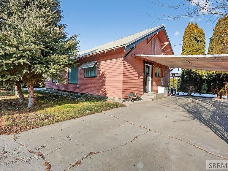 1002 E St photo 5