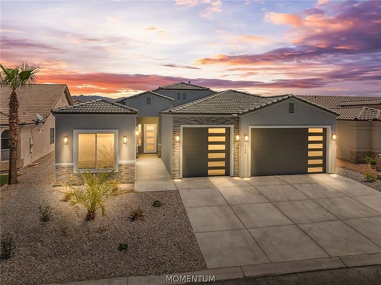 6136 Via Del Aqua Drive photo 3