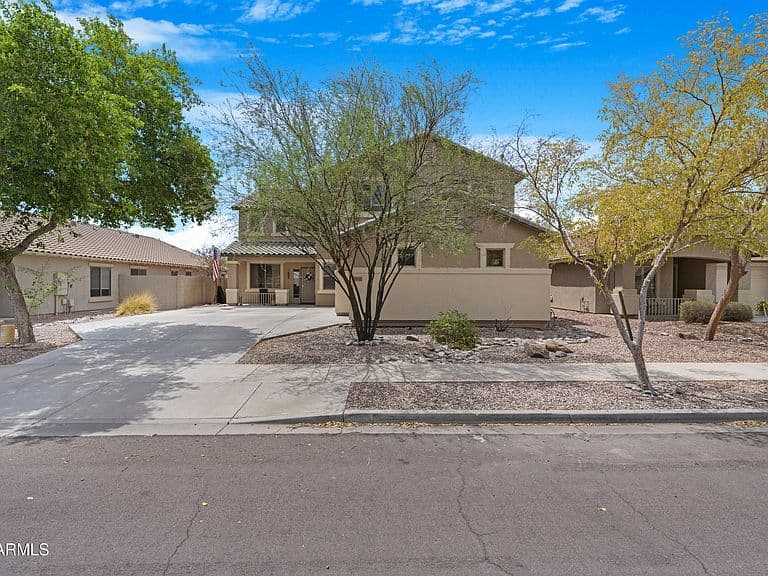 13633 W LISBON Lane photo 3