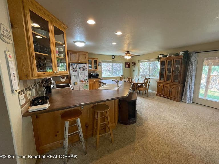 417 Grizzly Rd photo 5