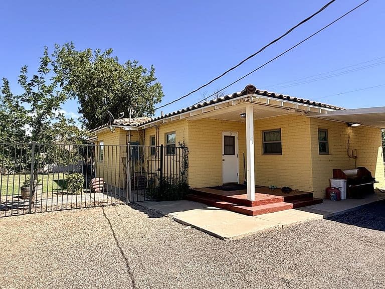 1200 W Relation St photo 4