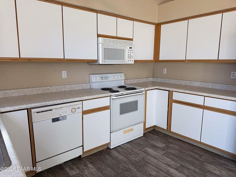 3562 Heather Ave photo 3