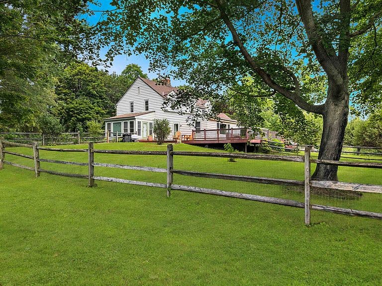436 Matteson Road photo 4