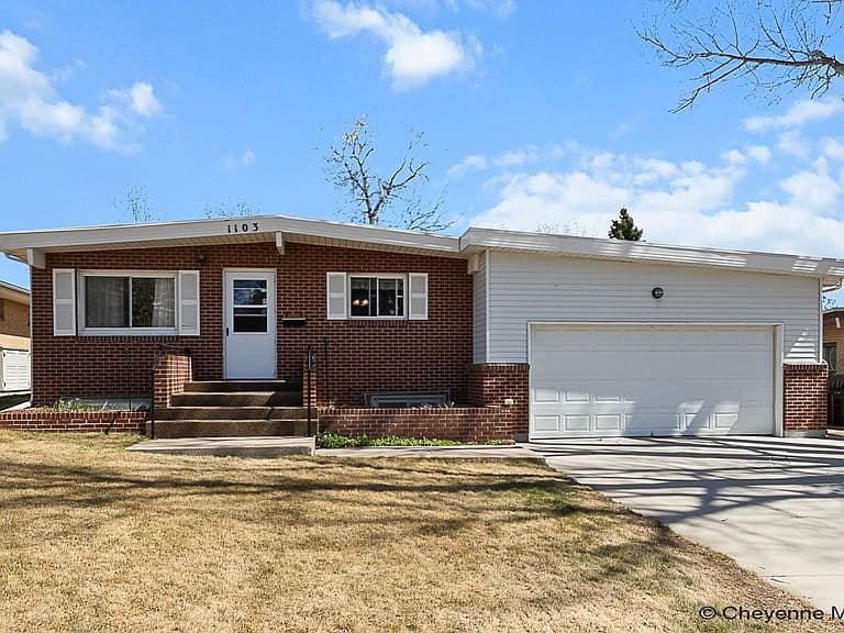 1103 Rosebud Rd photo 1