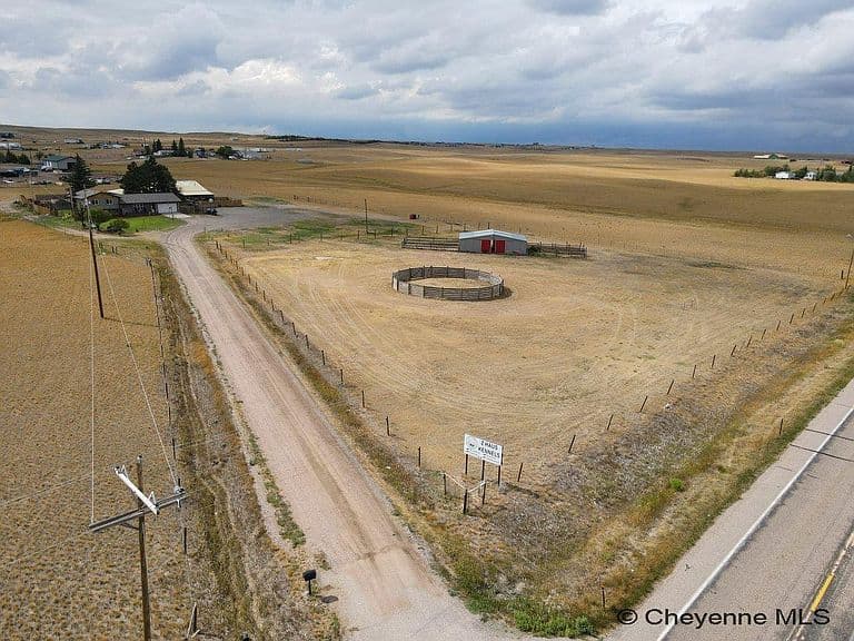 1716 Road 124 photo 2