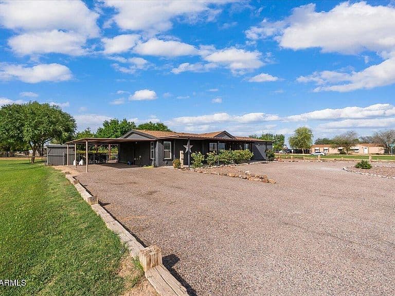 19532 W PRIMROSE Lane photo 3