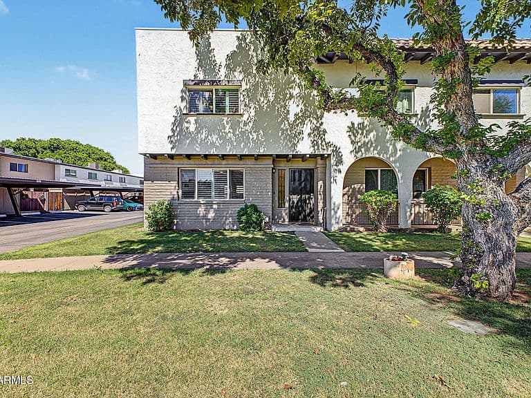 3848 N 30TH Street photo 1