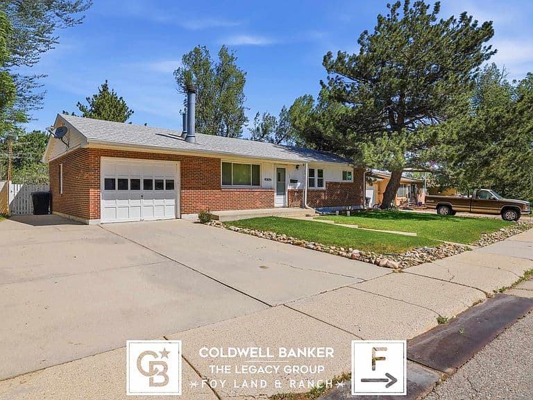 150 Dahlia St photo 2