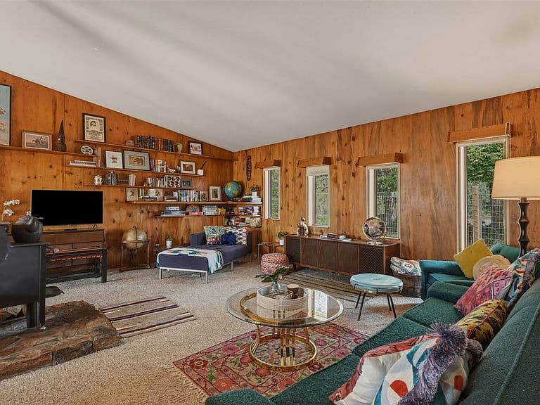 494 Cole Ave photo 5