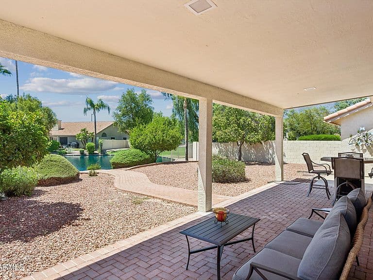 244 N CORRINE Court photo 3