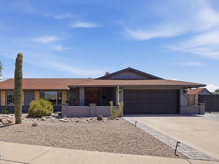 2653 W OBISPO Circle photo 2
