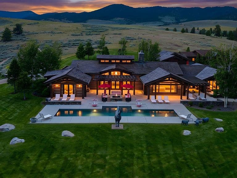 799 Lord Byron Trl photo 2