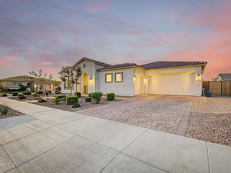 18826 E CELTIC MANOR Drive photo 5