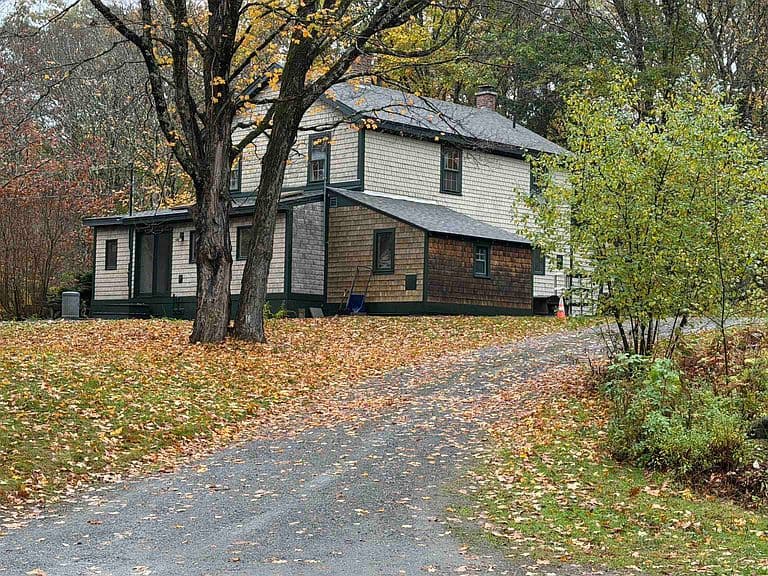 889 Jaffrey Road photo 2