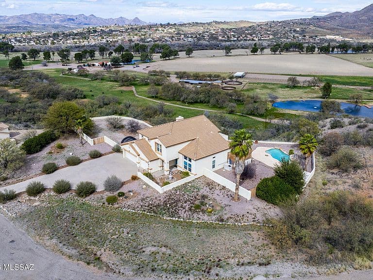 40 Kents Ave photo 2