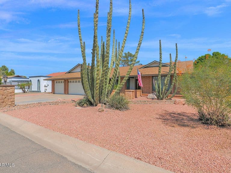 4338 W MICHELLE Drive photo 4