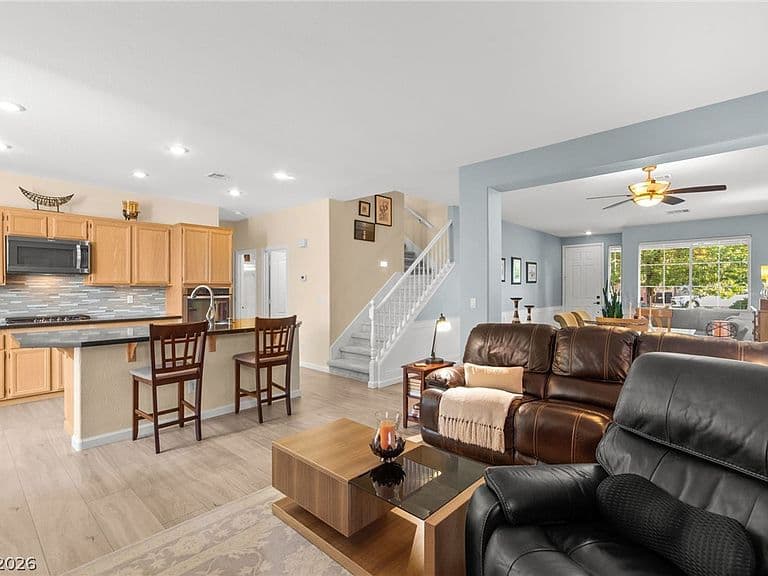 2700 Peekskill Ave photo 3