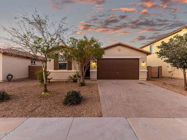 44216 W Palo Aliso Way photo 1