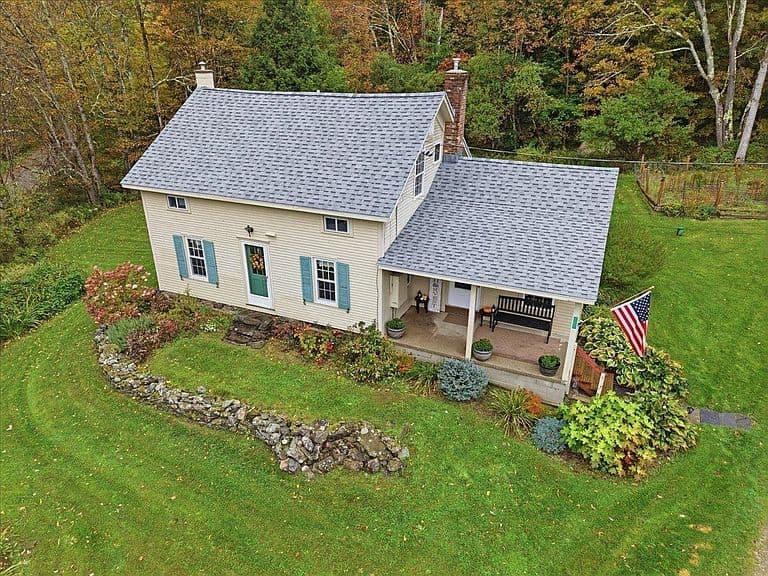1918 Green Hill Road photo 5