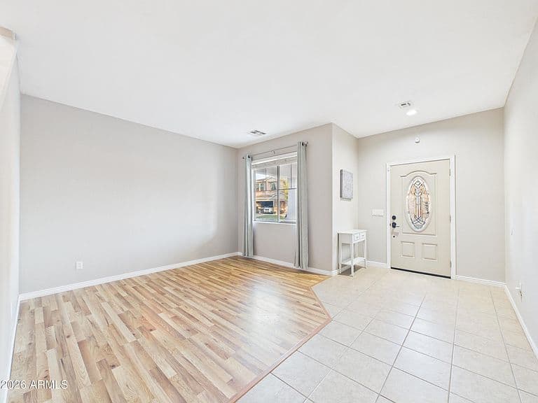 43650 W OSTER Drive photo 3