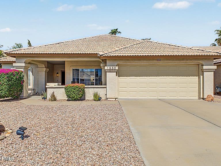 1530 E SAN TAN Street photo 2