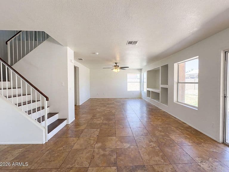 10860 W LONE CACTUS Drive photo 3