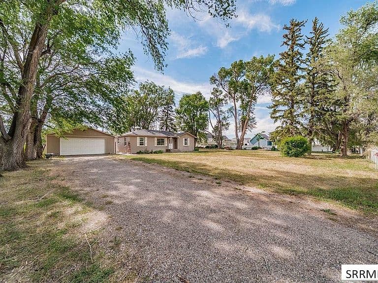 675 N 2880 E photo 1