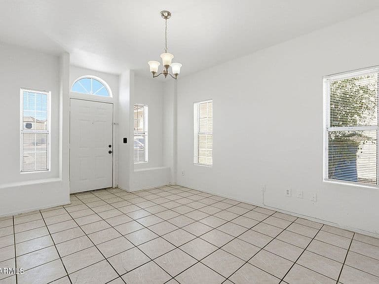 1026 W LIBRA Drive photo 4