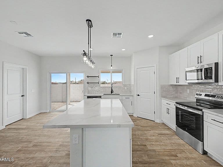 13642 S DEL RIO Road photo 5
