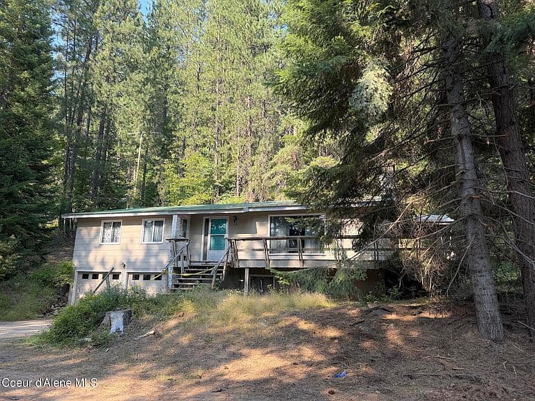 202 Fairview Ave photo 2