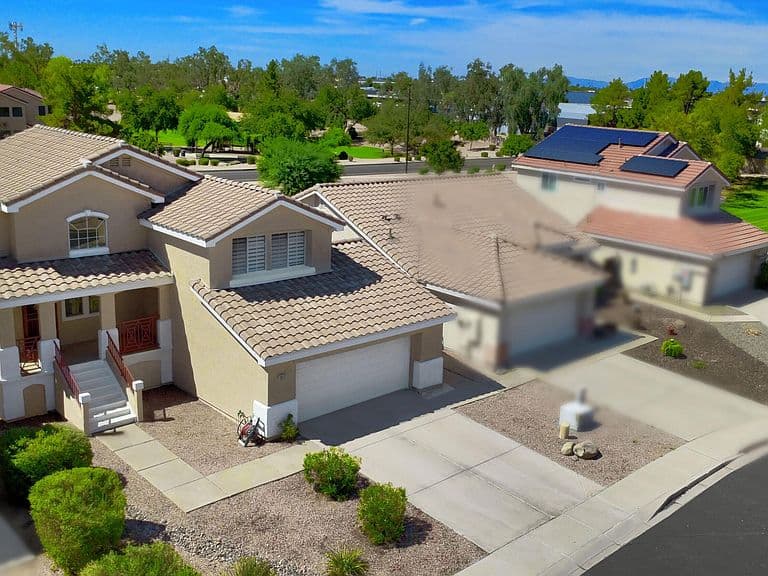 1017 W LEAH Lane photo 2