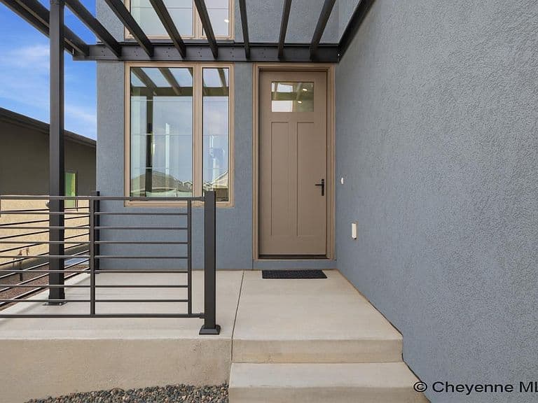 4020 Saddleback Ln photo 2