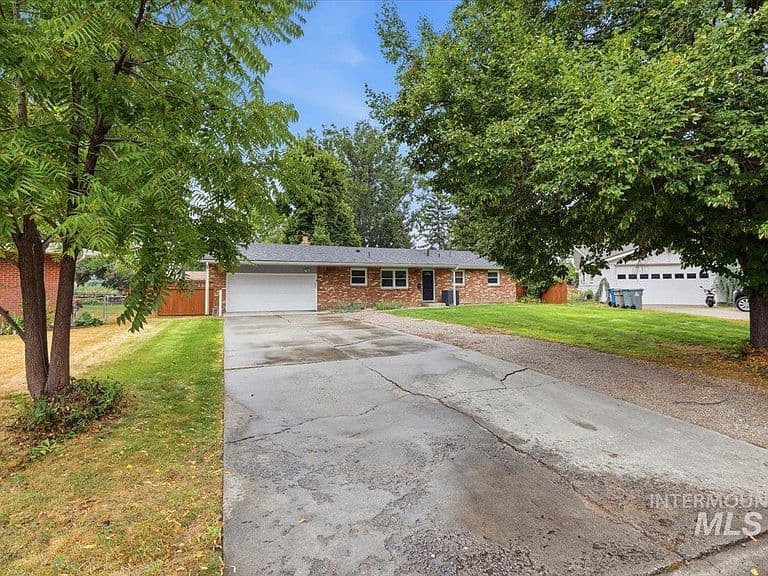 6010 W Poplar Dr photo 3