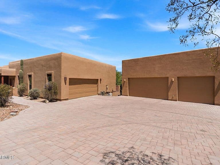 7676 E NONCHALANT Avenue photo 5