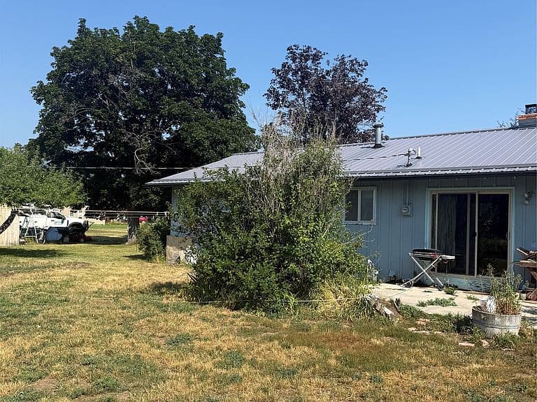 271 S Sapphire St photo 5