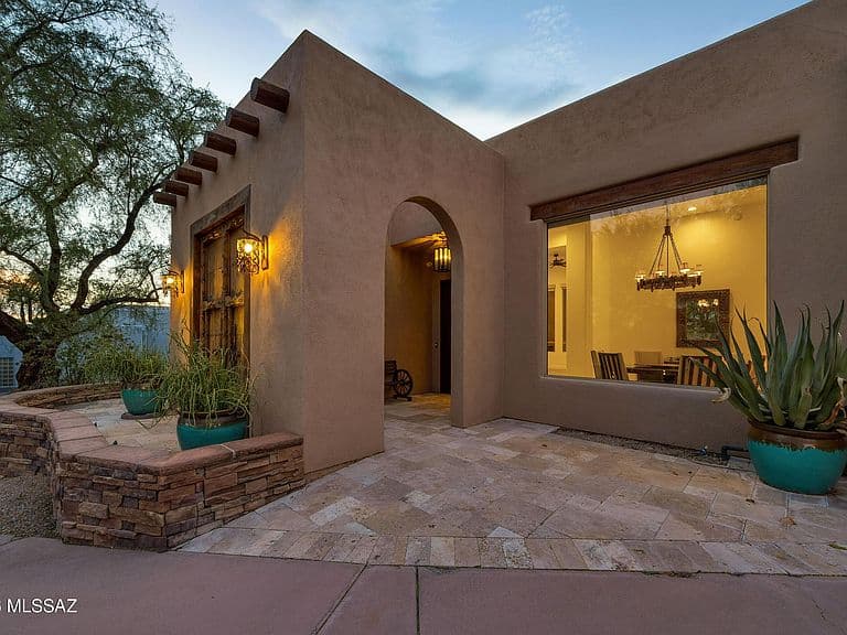 6881 E Desert Wind Ct photo 3
