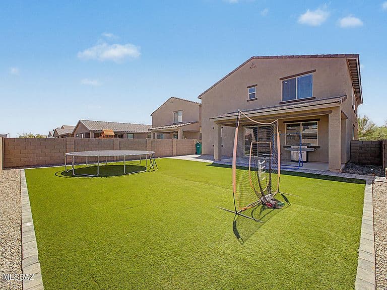 10416 W Robertson St photo 3