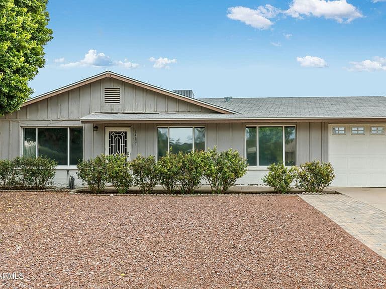 14821 N 37TH Way photo 1