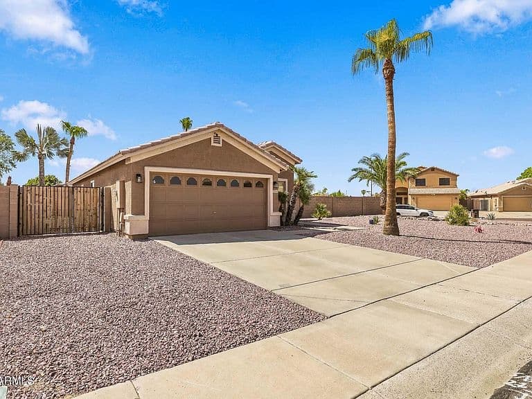 8645 W FARGO Drive photo 1