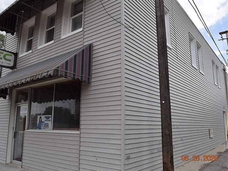 409 W Birch St photo 2