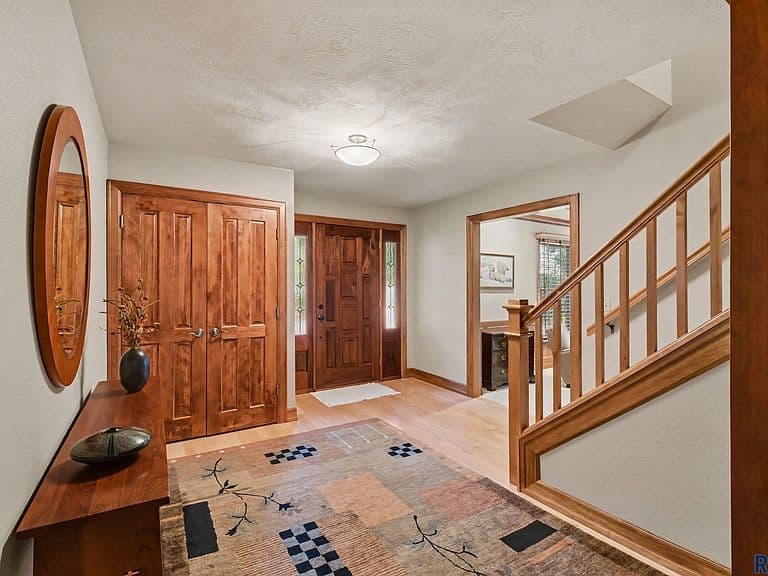 527 Ashmont Rd photo 4