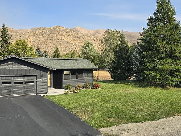 1210 & 1200 Baldy View Dr photo 4