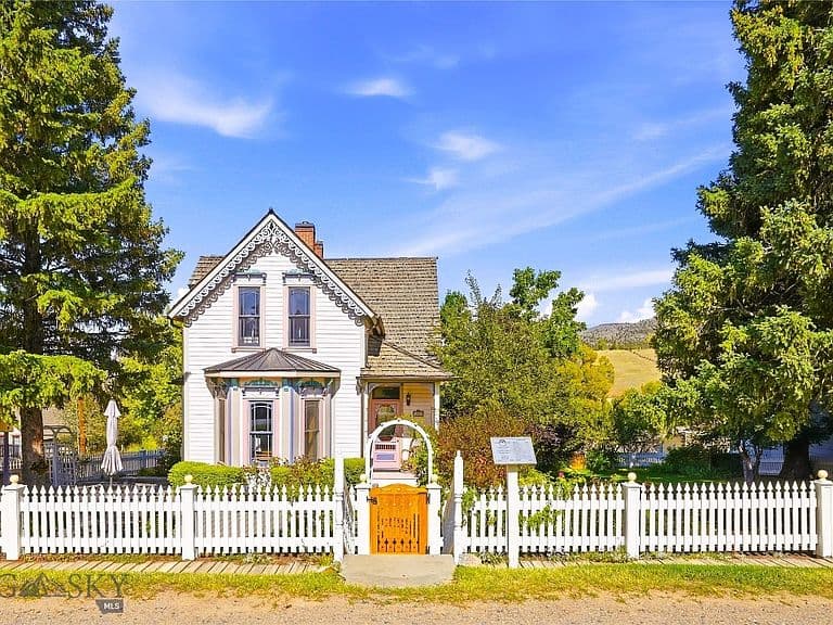 201 E Idaho St photo 1
